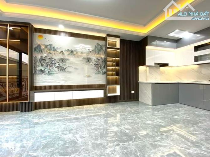 Bán nhà Phan Văn Trường Cầu Giấy, 64m2, kinh doanh, oto phi ầm ầm, 14 tỷ