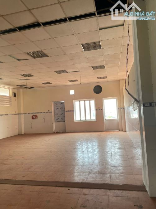 Cho Thuê Mặt Bằng 2 Mặt Tiền Đường Bạch Đằng và Mai Xuân Thưởng - 3