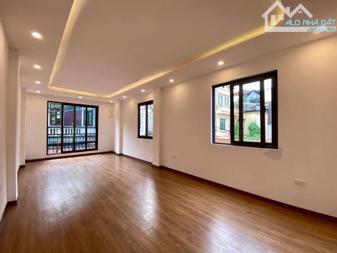 CẦU GIẤY, KINH DOANH, 35M2 LÔ GÓC, MẶT NGÕ, Ô TÔ ĐỖ NGÀY ĐÊM - 8 TỶ 4