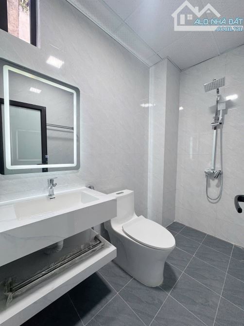 Nhà phố Tây Sơn - Ngõ nông - Gần phố - 3 ngủ