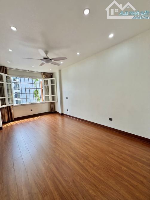 NHÀ ĐẸP LONG BIÊN Ô TÔ TRÁNH - 7 TẦNG THANG MÁY - 12 TỶ