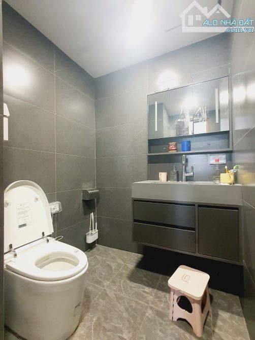 Bán căn hộ cao cấp K35 Tân Mai, 96m2, 3 ngủ, Lô Góc, Full nội thất, giá 9.8 tỷ.