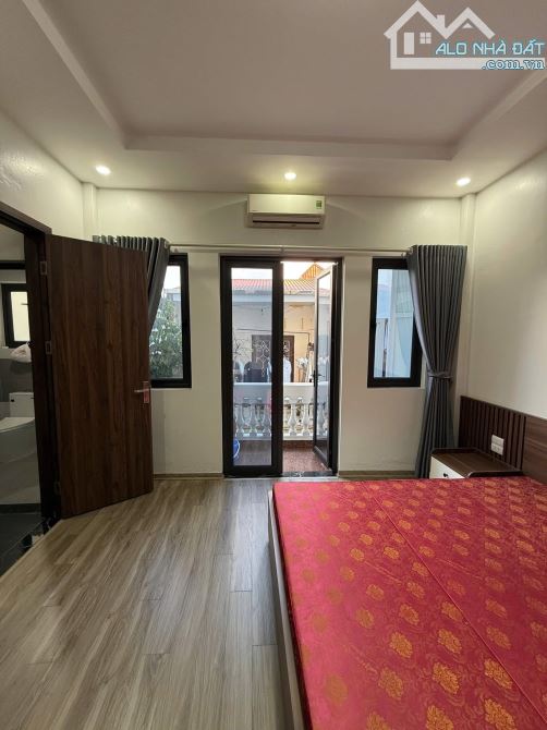 Bán nhà Lê Văn Hưu 27/30m2, 6T, mt 6m mặt ngõ 15m ra phố, sổ đỏ riêng. Giá 8.8 tỷ CTL