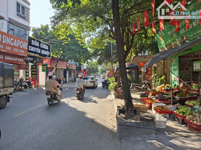 Bán CCMN phố Trâu Qùy - Dòng tiền mỗi năm 240 triệu - DT 99 m2 - giá 14,5 tỷ - 8