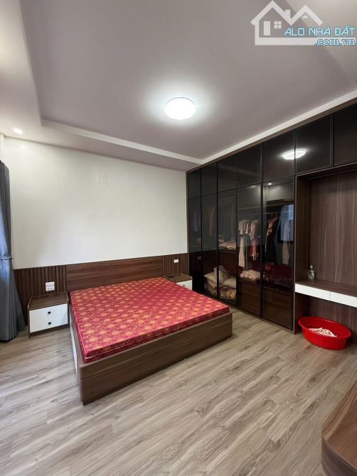 Bán nhà Lê Văn Hưu 27/30m2, 6T, mt 6m mặt ngõ 15m ra phố, sổ đỏ riêng. Giá 8.8 tỷ CTL