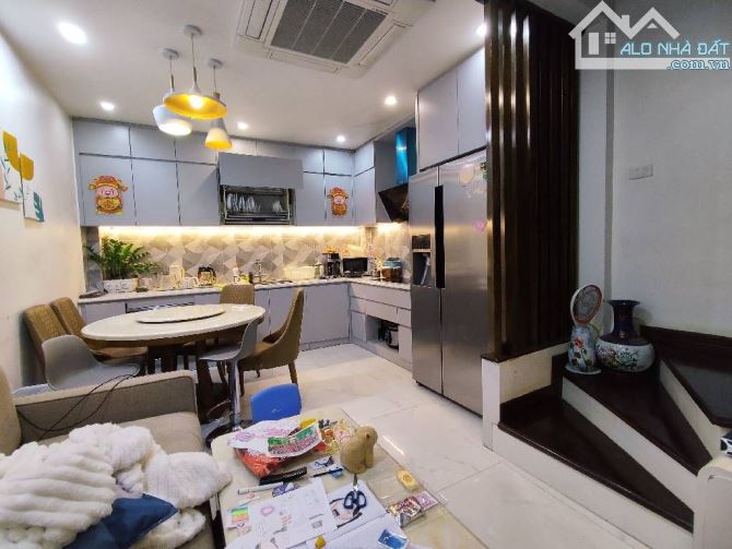 KHU PHÂN LÔ - Ô TÔ TRÁNH - NHÀ ĐẸP 5 TẦNG - GARA Ô TÔ - Ở SƯỚNG - TƯƠNG LAI RA MẶT PHỐ