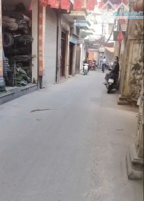 Siêu phẩm đón tết! Bán Nhà Minh Khai, D.tích 55m2, nhà mới, 15m ra ô tô, giá chốt bất ngờ