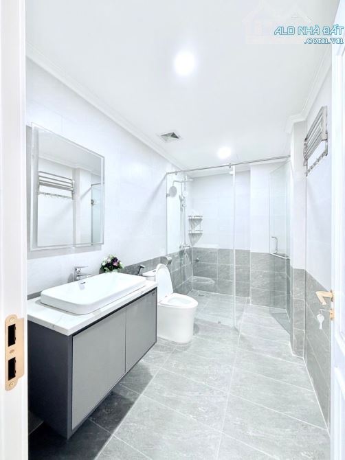 BÁN NHÀ KIM NGƯU 40m2 | HAI BÀ TRƯNG | NGÕ THÔNG | Ô TÔ SÁT CỔNG NHỈNH 8 TỶ