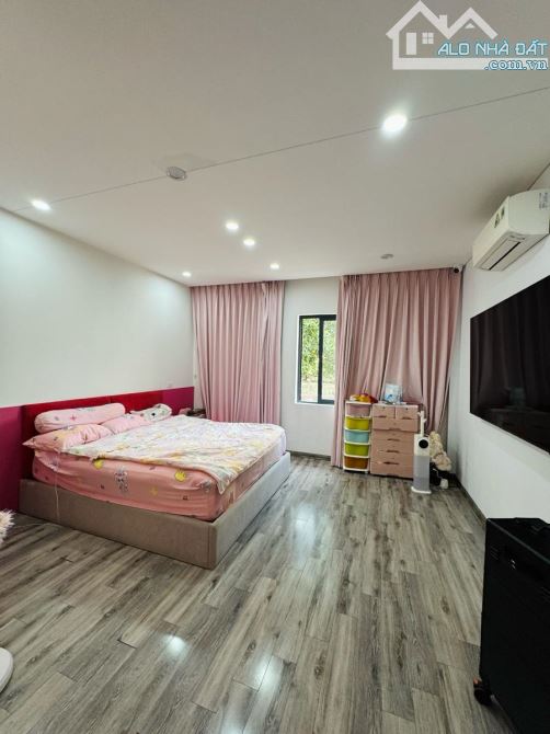 VĨNH TUY - NGUYỄN KHOÁI, Khu phân lô oto vòng quanh 60m2 - 7 tầng thang máy nhập khẩu !