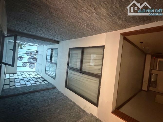 Mặt phố cổ Hàng Bè-106m/5tầng-MT3.5m-Giá 86 tỷ có thương lượng