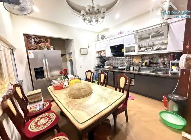 Gần Nguyễn Đức Cảnh- An ninh tốt,ngõ nông-43m- 8 tỷ 2