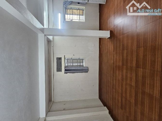 Cần bán nhà phố Bạch Đằng, Hoàn Kiếm 46m, 4 tầng, mặt tiền 5m, giá 7.8 tỷ.