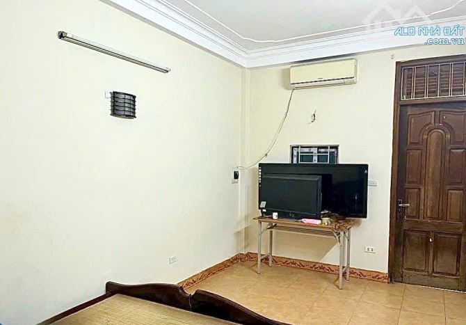 Nhà Dân Xây 35m2 Phố Trịnh Đình Cửu - Lô Góc 2 Thoáng - Cách Ô Tô 30m - Gần Lê Trọng Tấn