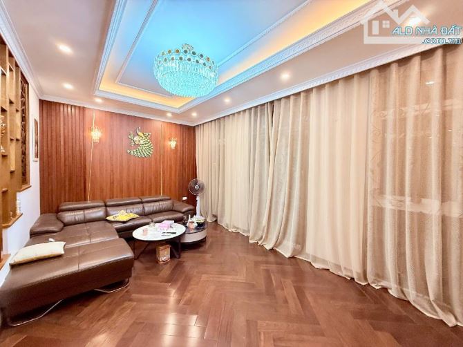 PHÂN LÔ-HOÀNG VĂN THÁI- THANH XUÂN THANG MÁY-GARA ÔTÔ, 66M- 7TẦNG- 25.3TỶ(TL)