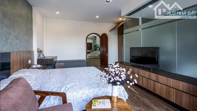 PHỐ VIP TÂY HỒ – TIỆN CHO NGƯỜI CÓ Ô TÔ – KHÔNG CẦN SỬA CHỮA – TỐT CHO SỨC KHỎE – 14,8 TỶ