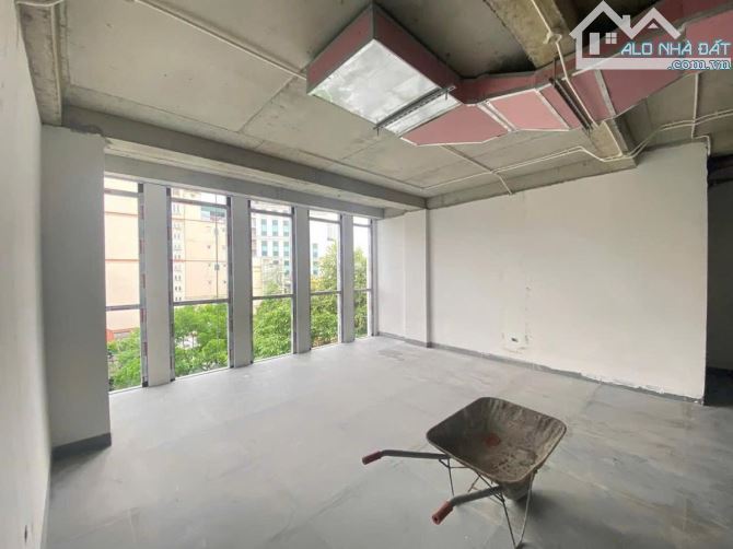 Bán toà khách sạn 2 mặt tiền Quang Trung Thợ Nhuộm phố lớn vỉ hè rộng đầy đủ pccc