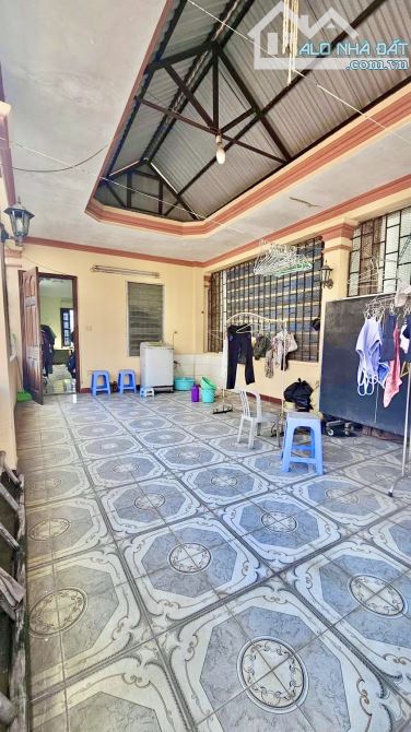 GIẢM CHÀO 1,7 TỶ - 50M RA PHỐ - LÔ GÓC - 3 MẶT THOÁNG - TT CẦU GIẤY