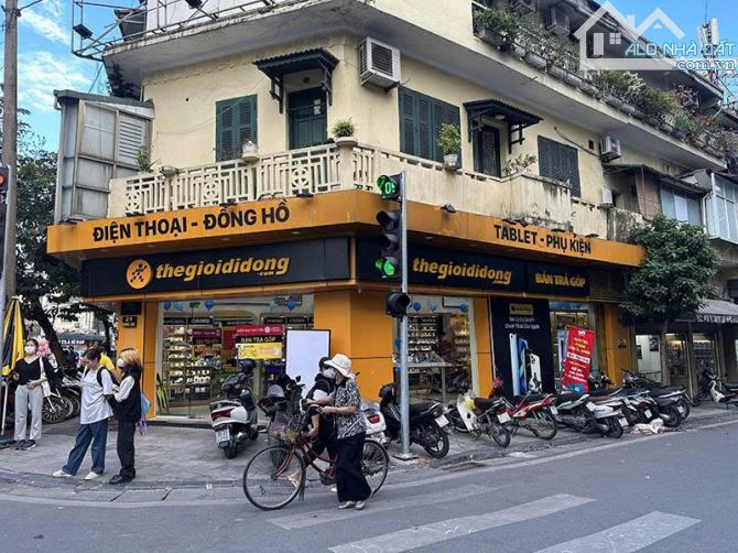 Bán nhà mặt phố Hàng Gai 55m2 xây 5 tầng, mặt tiền 4,5m, giá 60 tỷ.