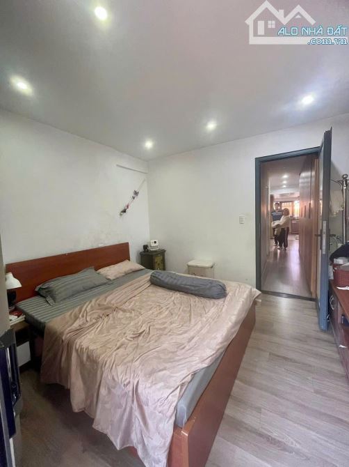 Nhỉnh 4 tỷ Tập thể Kim Liên , Đống Đa, Tầng 3, sổ to, 65m2 2pn nhà đẹp