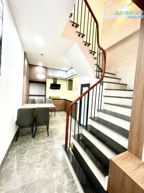 8.99 Tỷ | 38m2 | 5 Tầng 5PN | MT 3.4m Ngõ To | Thanh Nhàn | Hai Bà Trưng