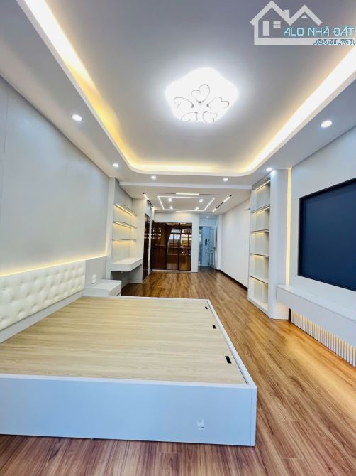 BÁN NHÀ NGÕ 24 KIM ĐỒNG, HOÀNG MAI, 52 M2 , 6 TẦNG TM, MT 5 M, GIÁ 21,2 TỶ,