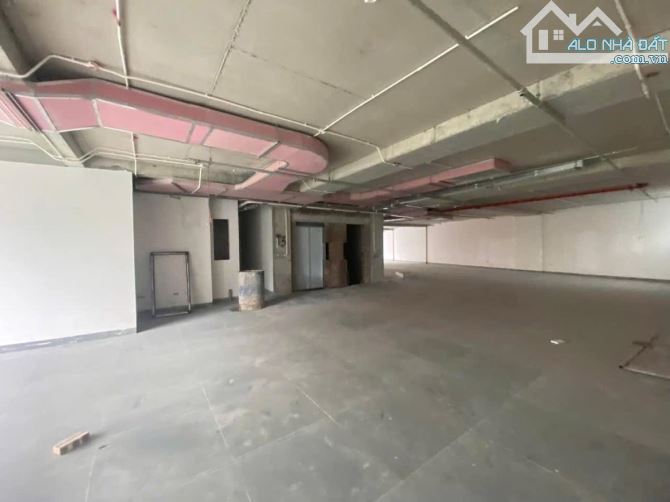 Bán toà khách sạn 2 mặt tiền Quang Trung Thợ Nhuộm phố lớn vỉ hè rộng đầy đủ pccc