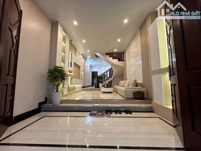 Siêu phẩm đón tết! Bán Nhà Minh Khai, D.tích 55m2, nhà mới, 15m ra ô tô, giá chốt bất ngờ