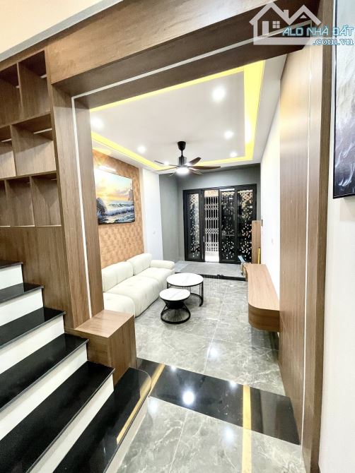 8.99 Tỷ | 38m2 | 5 Tầng 5PN | MT 3.4m Ngõ To | Thanh Nhàn | Hai Bà Trưng