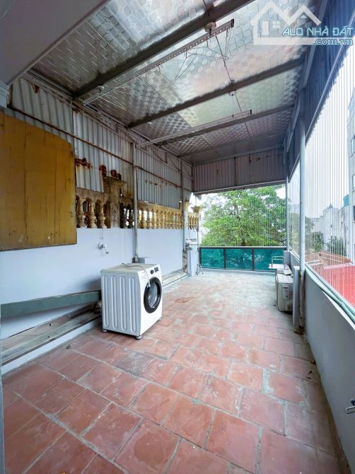 9,7 TỶ-MẶT PHỐ-SIÊU KINH DOANH-BỜ SÔNG SÉT-TRƯƠNG ĐỊNH-35M2-4 NGỦ