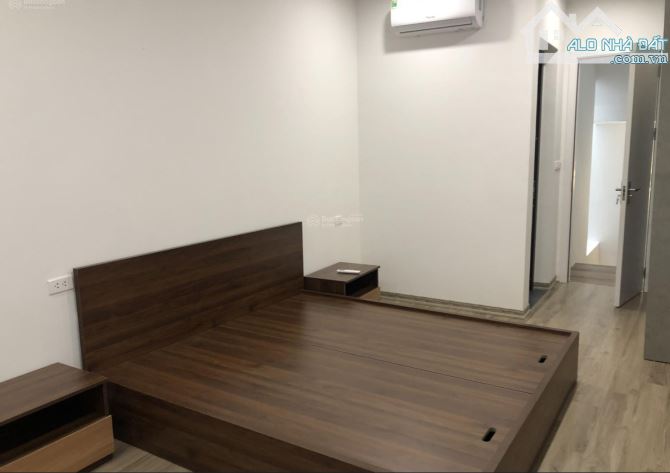 Hiếm! Chính chủ bán nhà Nghi Tàm 35m x 4T phân lô 10m ô tô tránh full nội thất giá 10.9 tỷ