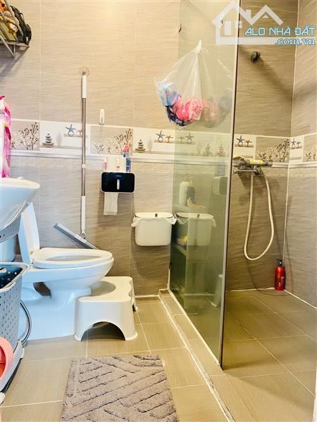 BÁN GẤP CĂN HỘ 3 PN LẠC TRUNH HAI BÀ TRƯNG -105M2-8,2 TỶ TẶNG NỘI THẤT