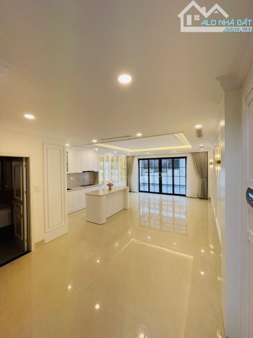 Cần Bán Toà Nhà 7T Thang Máy, KD Ô Tô tránh 74M Full Nội Thất Chỉ 29.5 Tỷ.