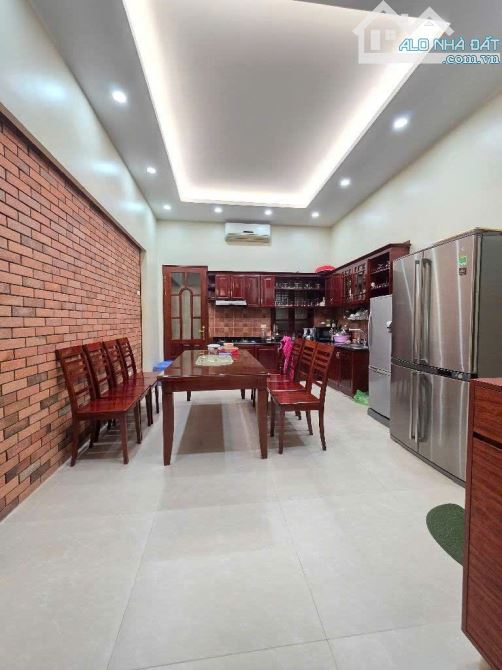 68M PHÂN LÔ CỰC VIP NGHĨA ĐÔ, HOÀNG QUỐC VIỆT, 3 Ô TÔ TRÁNH, VỈA HÈ RỘNG - 36.6 TỶ