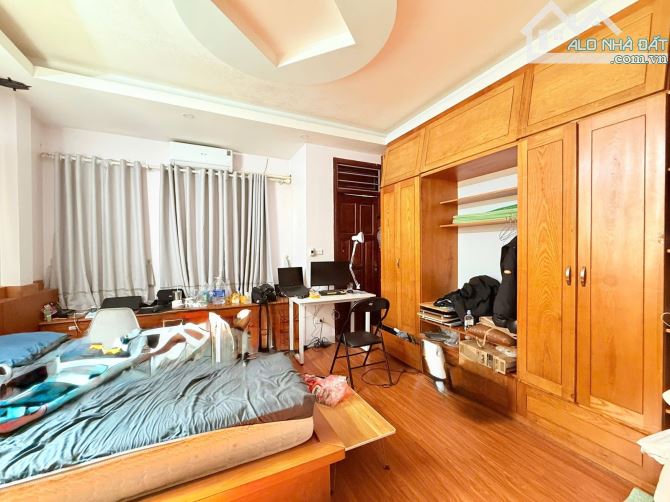 NHÀ GẦN HỒ ĐỀN LỪ– Ở SƯỚNG MÁT QUANH NĂM, Ô TÔ ĐỖ CỔNG – LÔ GÓC HIẾM 7 TỶ