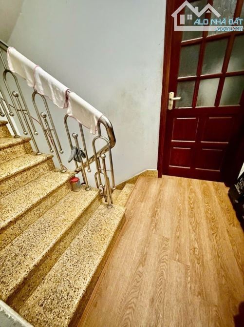 PHỐ MINH KHAI -QUẬN HAI BÀ TRƯNG -45 m2-3 TẦNG -MẶT TIỀN 3.7 - Giá chào 8tỷ 350