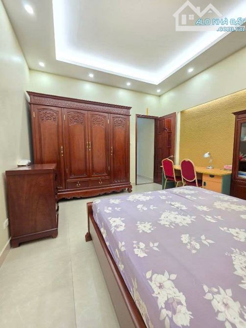 68M PHÂN LÔ CỰC VIP NGHĨA ĐÔ, HOÀNG QUỐC VIỆT, 3 Ô TÔ TRÁNH, VỈA HÈ RỘNG - 36.6 TỶ