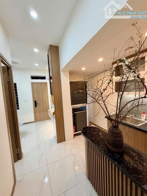 Nhỉnh 3,7 tỷ tập thể Vọng Hà, Hoàn Kiếm, Tầng 2, ô tô , 60m2 2pn nhà đẹp