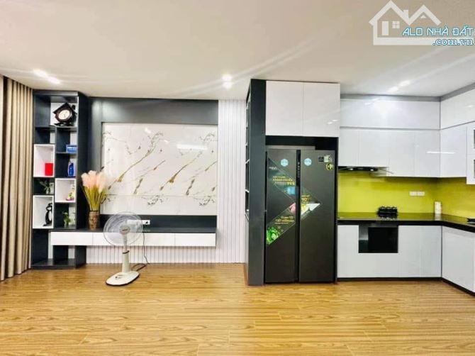 BÁN NHÀ PHÂN LÔ VƯƠNG THỪA VŨ- 47M2X7T THANG MÁY- GARA Ô TÔ- GIÁ 20.7 TỶ