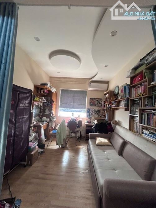 BÁN CĂN HỘ CHUNG CƯ CAO CẤP - MẶT PHỐ 18 TAM TRINH DT 110M2- 3 PHÒNG NGỦ - LÔ GÓC - 2 LÔ G