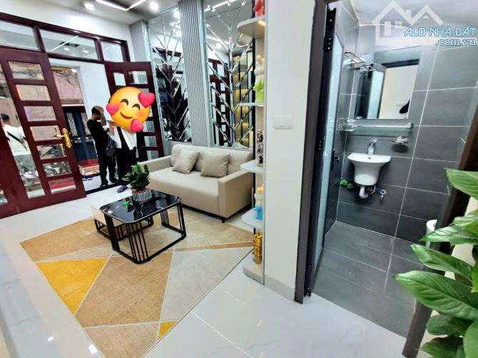 9,1 TỶ- 40M2-4 TẦNG LÔ GÓC-5 PHÒNG-FULL NỘI THẤT-HỒNG MAI-BẠCH MAI