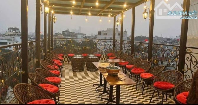 SIÊU PHẨM HÀNG THAN, HOÀN KIẾM. 10T THANG MÁY. SỔ CHÍNH CHỦ. Ở VÀ KINH DOANH SIÊU ĐỈNH.