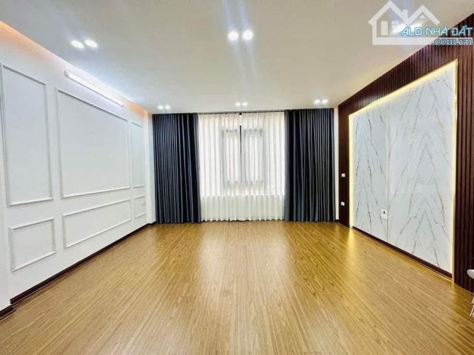 BÁN NHÀ PHÂN LÔ VƯƠNG THỪA VŨ- 47M2X7T THANG MÁY- GARA Ô TÔ- GIÁ 20.7 TỶ