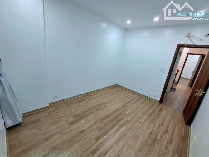 9,1 TỶ- 40M2-4 TẦNG LÔ GÓC-5 PHÒNG-FULL NỘI THẤT-HỒNG MAI-BẠCH MAI