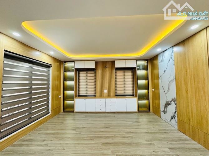 BÁN NHÀ VŨ THẠNH – 32M² – 7 TẦNG THANG MÁY – VÀI BƯỚC RA Ô TÔ – GIÁ 12,2 TỶ