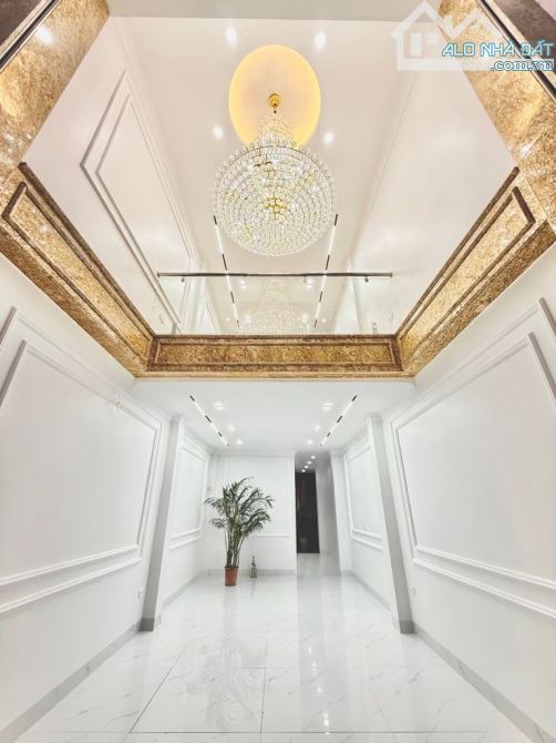 PHÂN LÔ HAI BÀ TRƯNG - GARA - Ô TÔ DỪNG ĐỖ 24/24 - 6 TẦNG - THANG MÁY - 50m2 - NHỈNH 15 TỶ