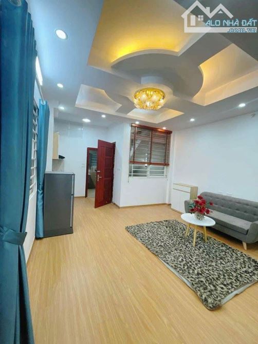 Chính chủ cần bán CCMN 8 Tầng thang máy, 17p full đồ, DT110tr/1t - Cách phố 30m - G25 tỷ