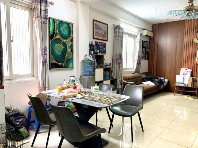 Bán nhà mặt phố Cầu Gỗ, 80m2, 4 tầng, mặt tiền 4m, 70.8 tỷ, vỉa hè rộng, kinh doanh