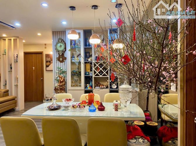 Bán Căn Hộ AZ Lâm Viên Nguyễn Phong Sắc DT 115m 3PN Full NT SĐCC giá 11,9 tỷ ở luôn