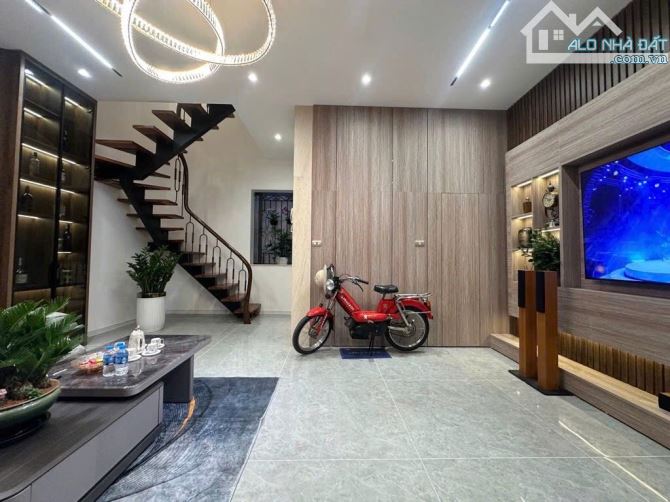 BẠCH MAI 50m2x6tầng THANG MÁY -MT 6,3m- OTO ĐÔ CỦA-NHỈNH 16 TỶ