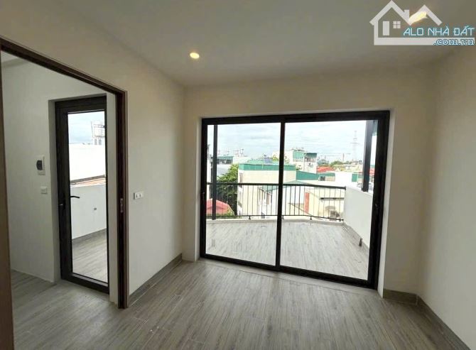 Sát oto tránh,an ninh tốt-34m2-Tân Mai- Hơn 7 tỷ